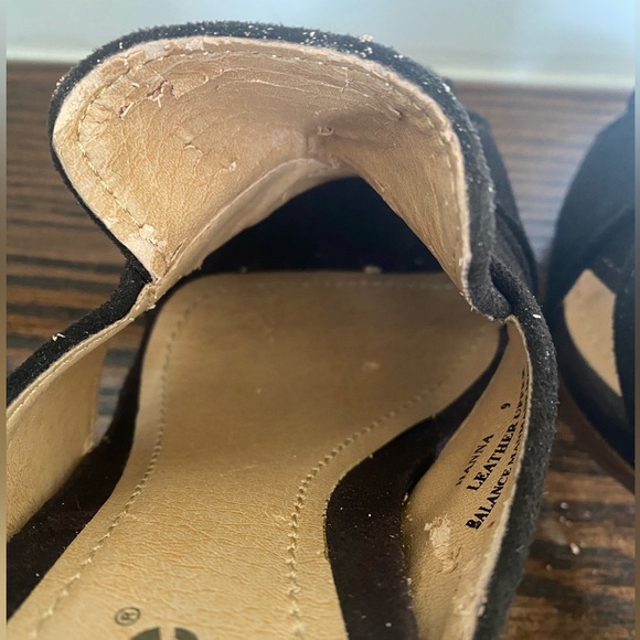 Women’s Dollhouse Size 9 shoes - Picture 7 of 16